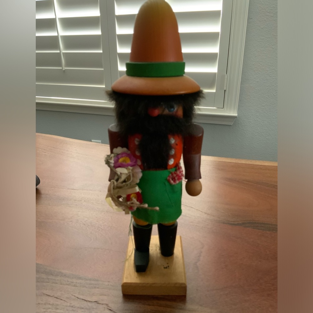German Nutcracker Holzkunst Christian Ulbricht 11”